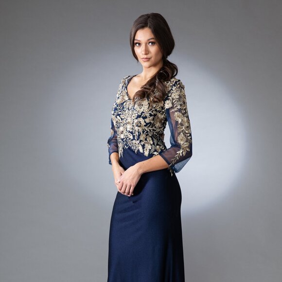 New Sheath Mother Of Bride Gown w/ Sheer Sleeves & Floral Lace Details AC 7039 - Picture 1 of 8